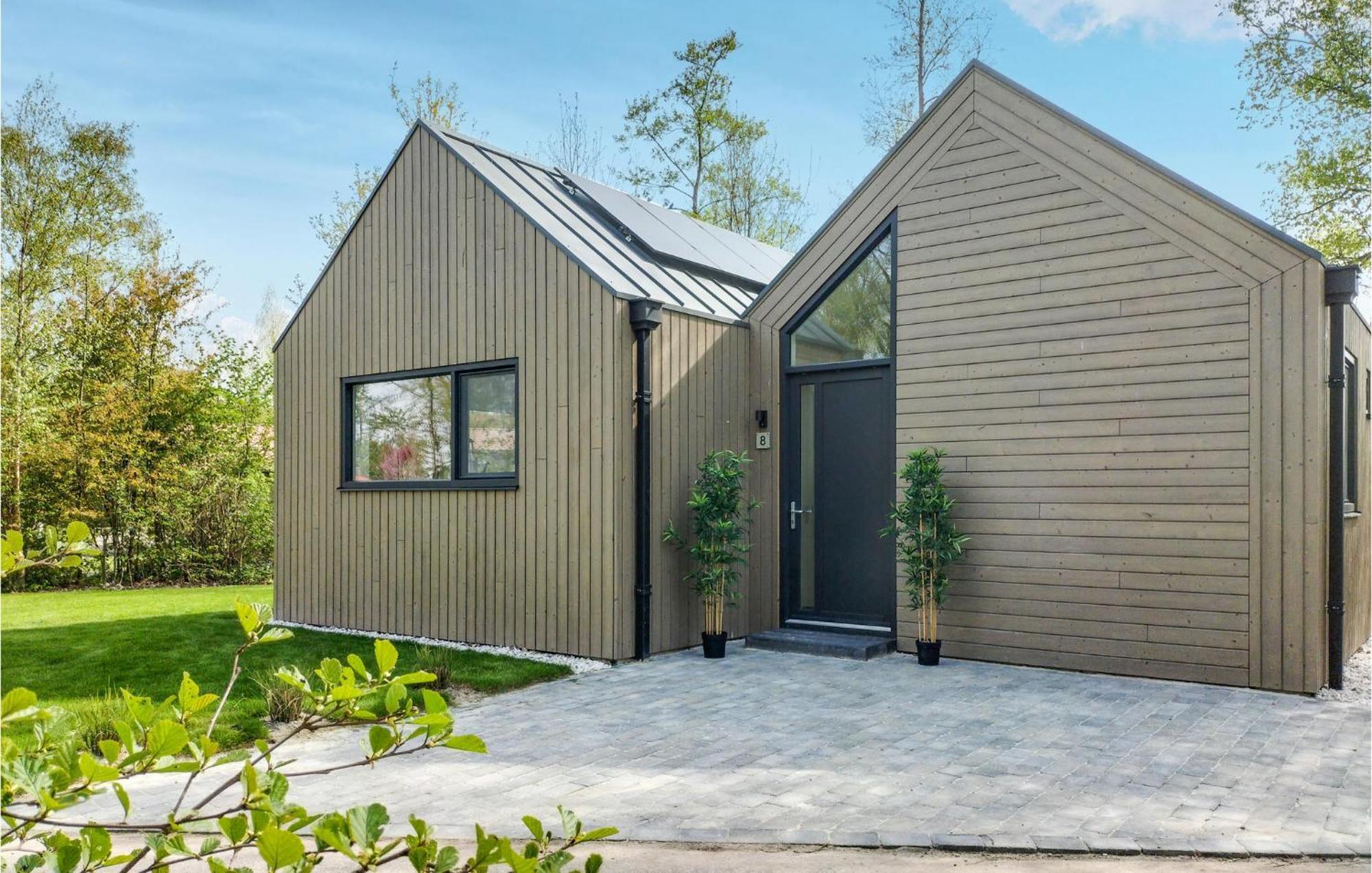 Cozy Home In Oosterwolde With Sauna Exterior foto